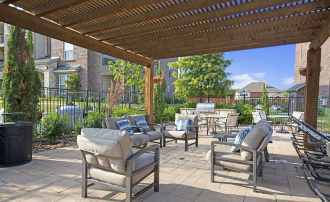 Creekside South apartments