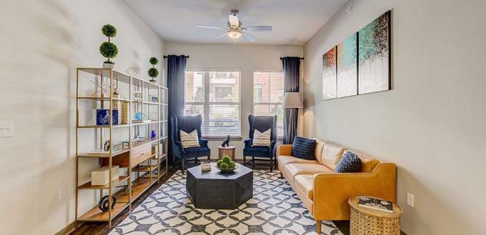 Crest at Park Central apartments