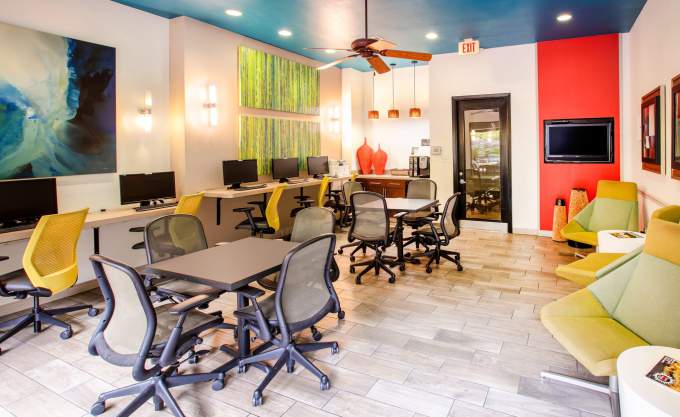 MAA Addison Circle apartments
