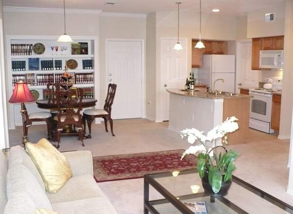 Spicewood Crossing apartments