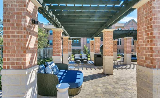 Axis Kessler Park apartments