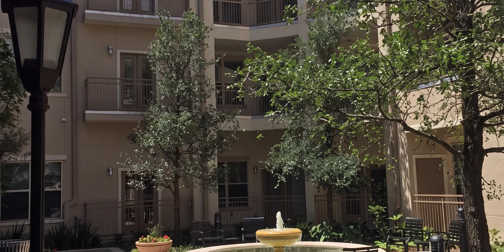 Apartments in Far North Dallas | Uptown Locators