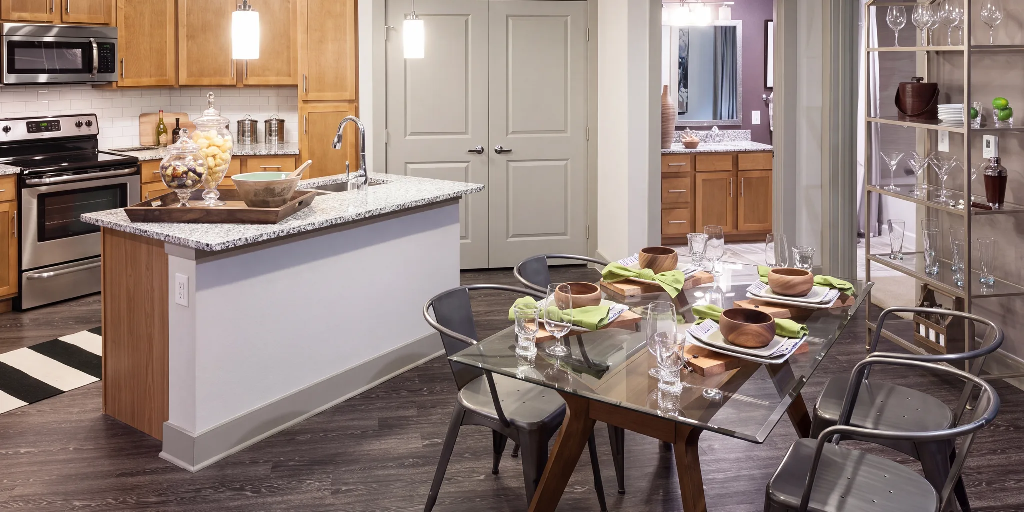 Apartments in Lewisville, Dallas | Uptown Locators